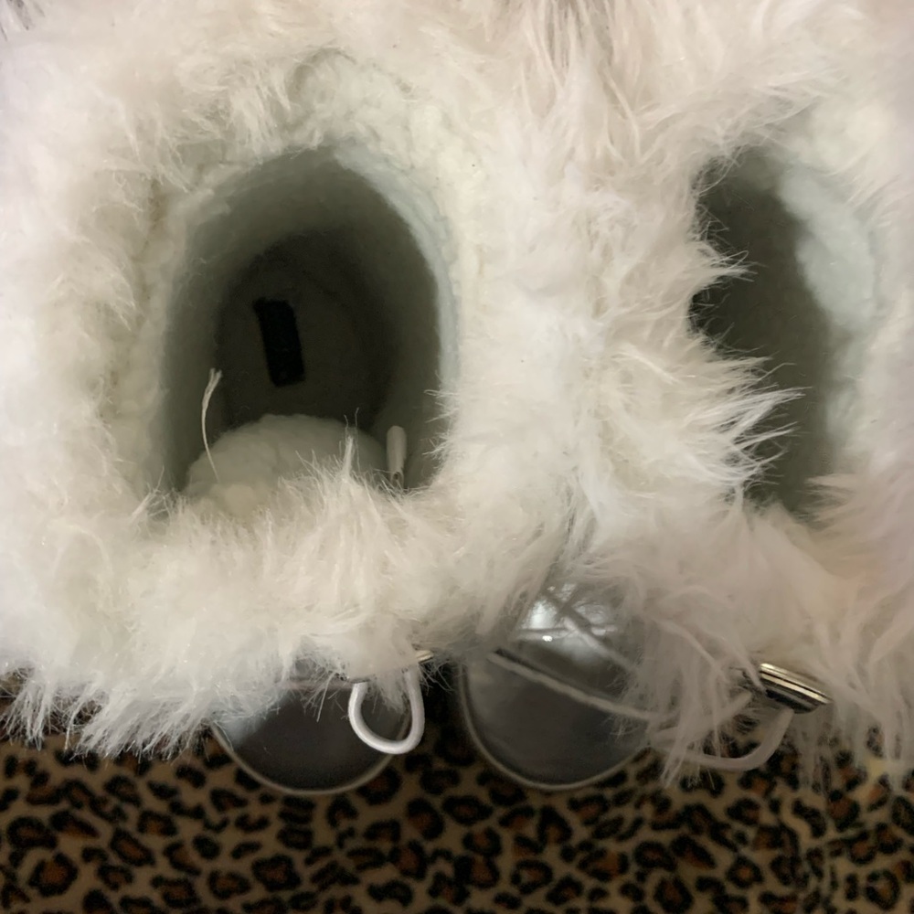 Boots - Picture 7 of 7